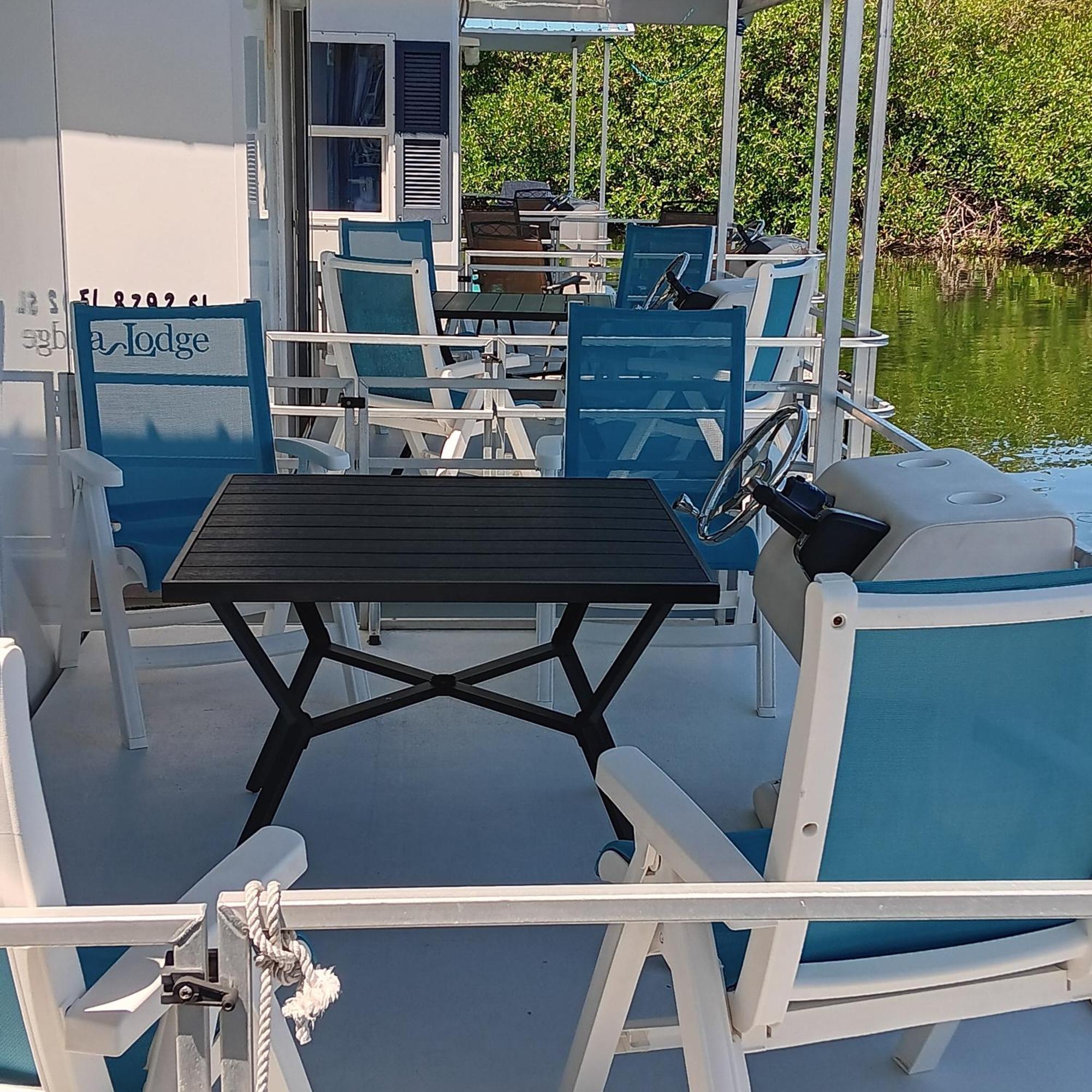 Aqua Lodges At Hurricane Hole Marina Stock Island Exterior foto